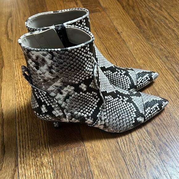 MICHAEL KORS Kadence Snake-Embossed Ankle Booties Size US 5 Kitten Heel - Picture 1 of 8